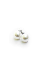 Load image into Gallery viewer, Freshwater Pearl Earrings
