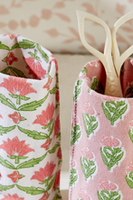 Load image into Gallery viewer, &quot;Looking Good&quot; Floral Eyeglass Holder
